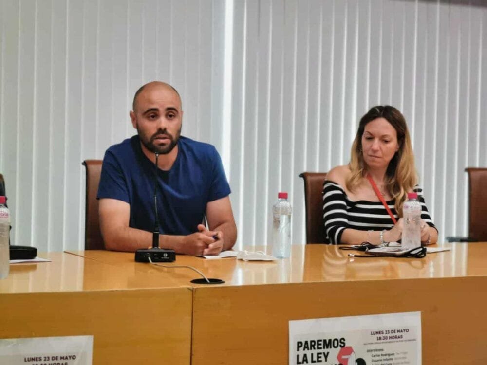 Acto de Unidas Podemos sobre el taxi y ley omnibus