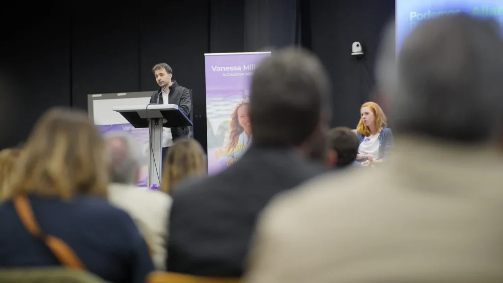 Javier Sánchez en el acto central de Podemos Rivas