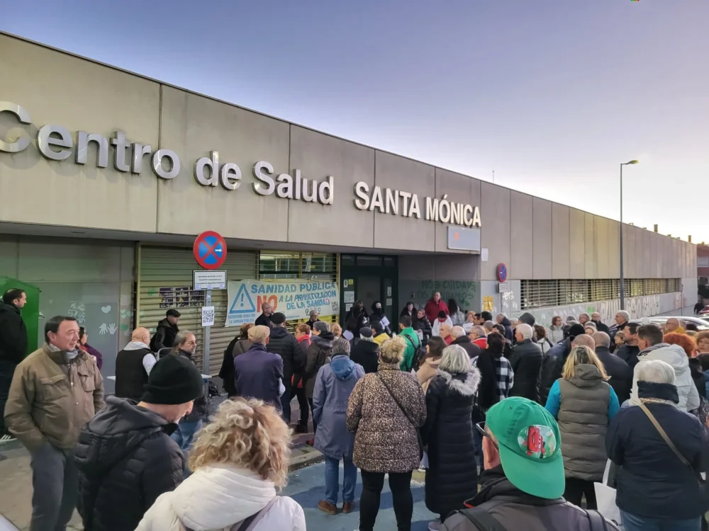 Concentración Centro de Salud Santa Mónica Denuncian que no se haya aprobado aún el 4º Centro de Salud
