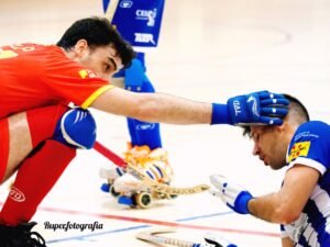 La falta que no pitó el árbitro fue el origen de la derrota en casa del Hockey Rivas.