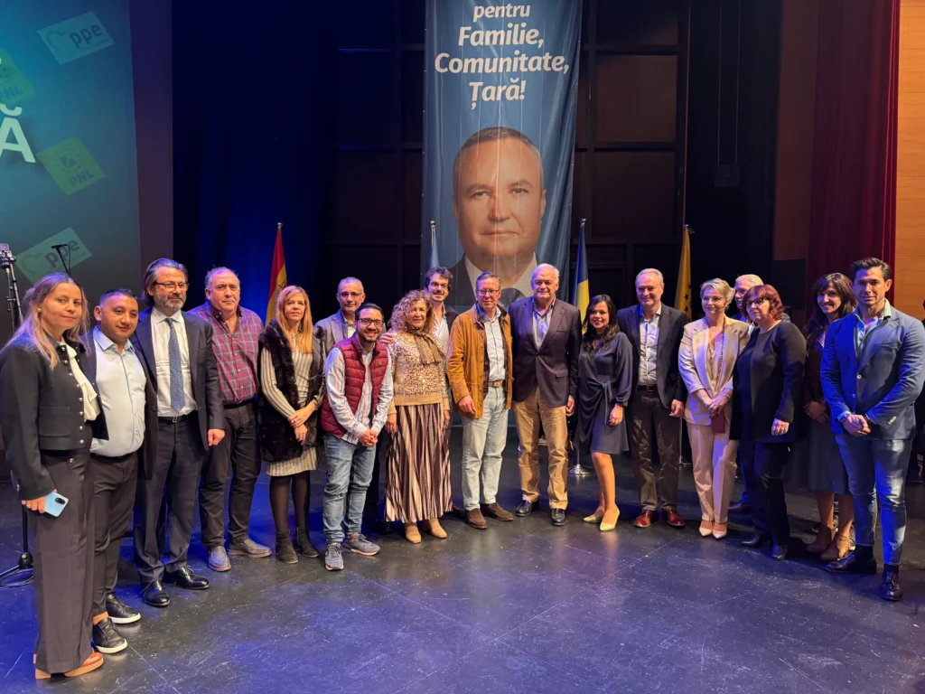 Foto de grupo del acto hispano rumano