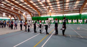 Arqueras y arqueros participantes en la jornada de Rivas. Foto del Ayuntamiento.