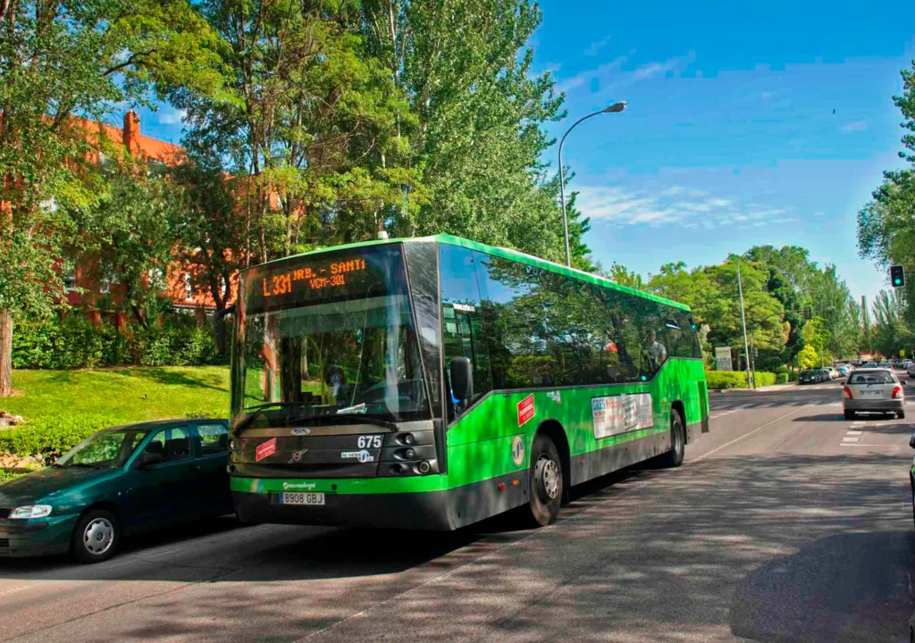 Horarios especiales de buses y también de basuras en Rivas con motivo de la Navidad.