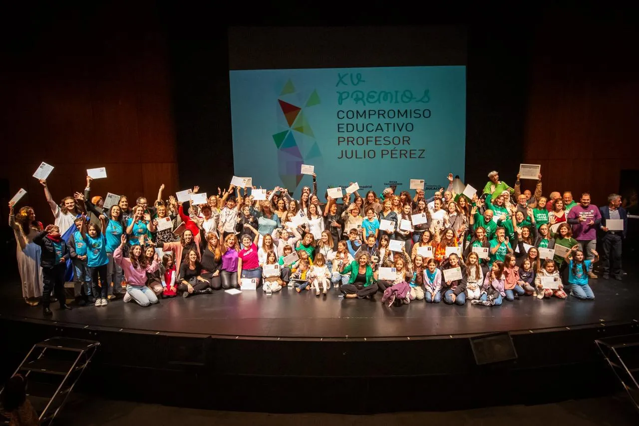 comunidad educativa premios 2024 Entrega de Premios al Compromiso Educativo Profesor Julio Pérez 2024.