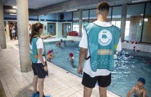 Campamento verano piscina