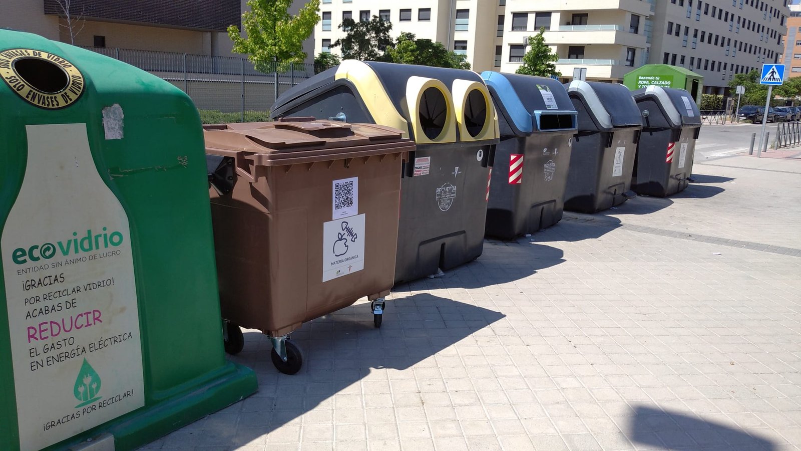 La recogida orgánica, presente en todas las islas de contenedores