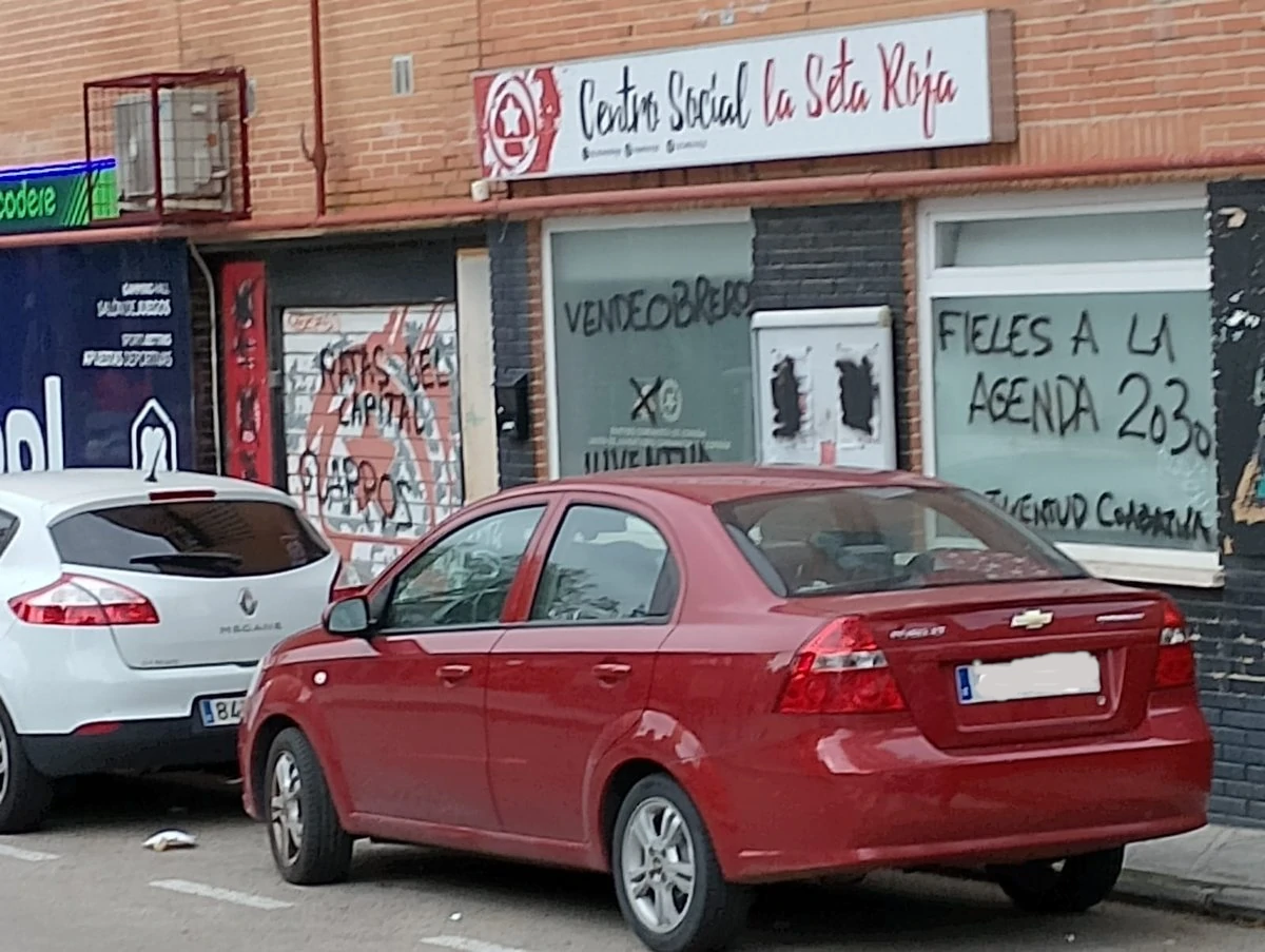 sede pce vandalizada Vandalizan la sede del PCE de Rivas