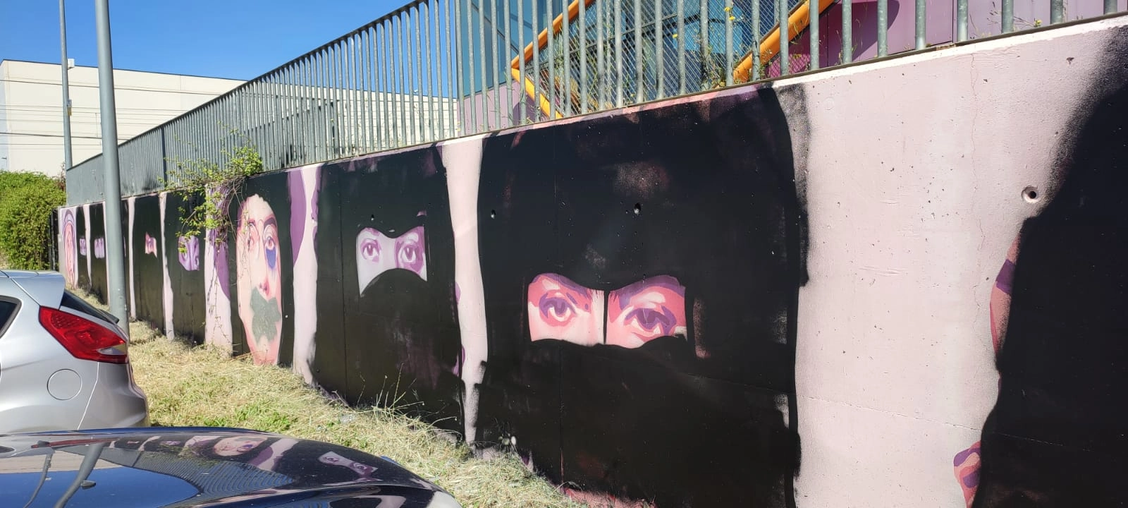 El mural feminista de Rivas sufre una agresión