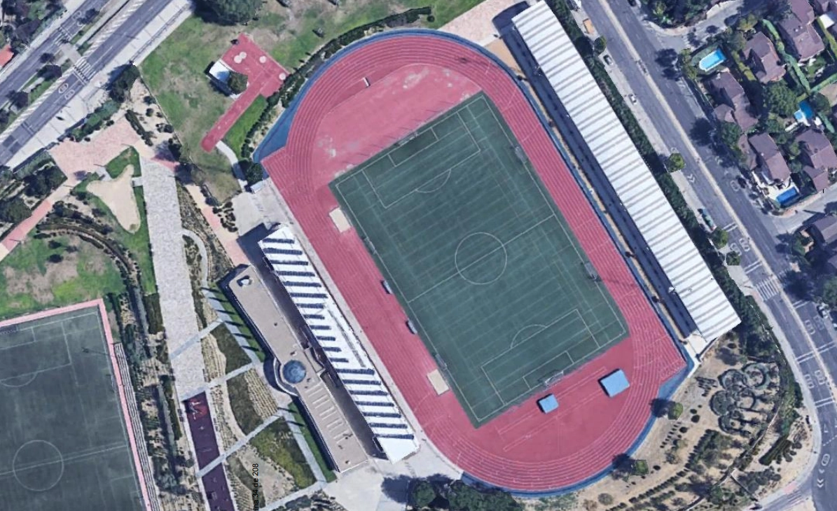 Rivas renovará el césped del campo de fútbol del Cerro