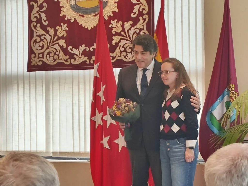 Premios Luchadores 2026 Reconocimiento recibido por el presidente del distrito David Pérez