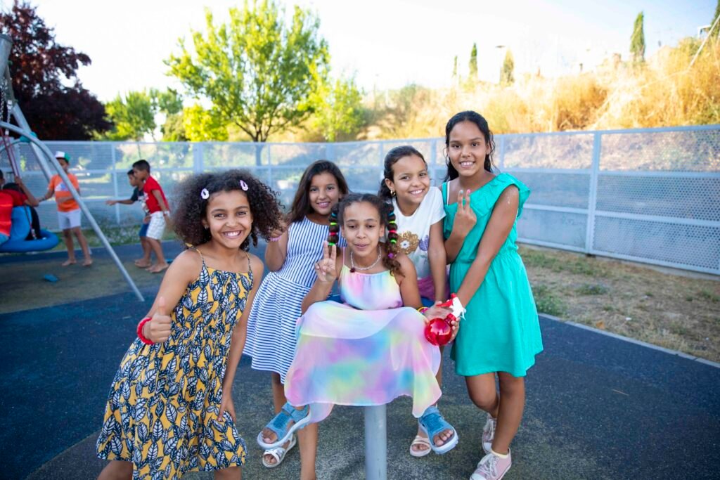 Niñas saharauis participan en el programa Vacaciones en Paz