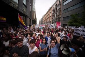Manifestantes en las inmediaciones del Congreso