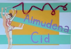 Ilustración de la gimnasta Almudena Cid, obra de la muestra Ilustradas: músicas y deportistas
