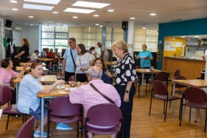 Cafetería de un centro de mayores de Rivas