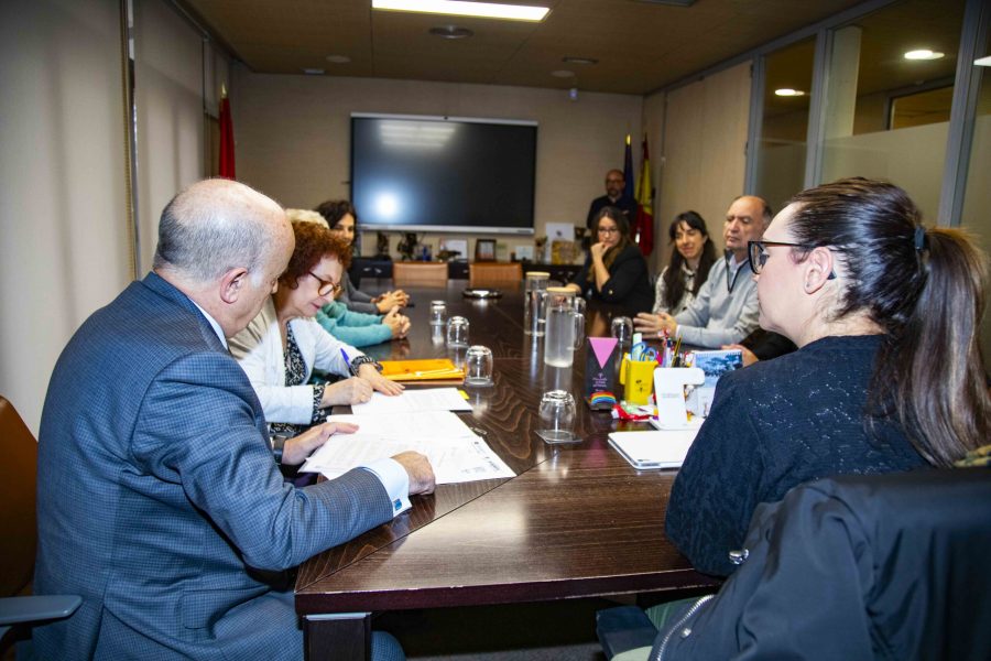 004_Firma cesion espacios Aspadir_Paco Mariscal_270126