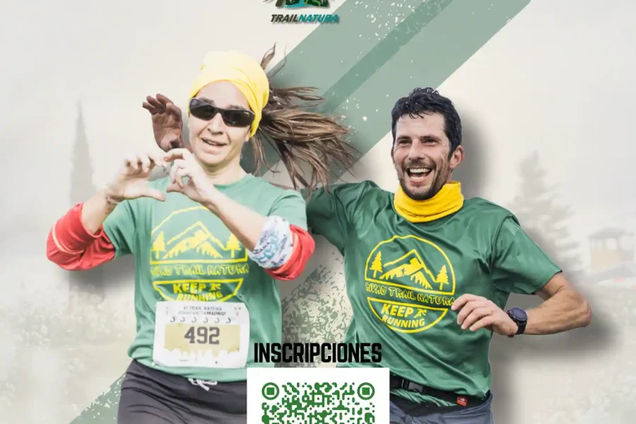 Dos corredores con camisetas verdes de Rivas Trail Natura sonríen y gesticulan mientras corren. Arriba y abajo se muestran los detalles del evento de 2026 y un código QR para inscribirse, con varios logotipos de patrocinadores en la parte inferior.