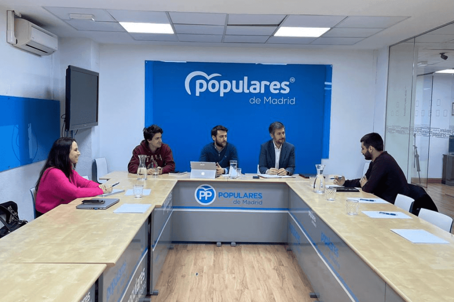 El PP se reúne con el CJCM para escuchar sus propuestas