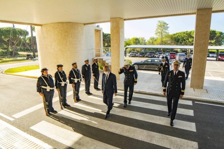 El embajador japonés, Kenji Hiramatsu, durante una visita | Foto: Armada