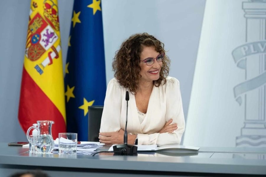 La ministra Hacienda y Función Pública, María Jesús Montero en una rueda de prensa | Foto: Pool Moncloa/Borja Puig de la Bellacasa