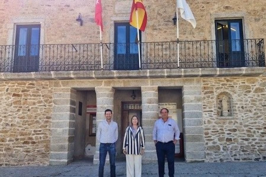 Rivera de la Cruz visitando Valdemaqueda y Santa María de la Alameda | Foto: Comunidad de Madrid
