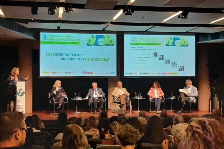 Un momento de la mesa de debate dedicada a la soledad no deseada y el buen trato | Foto de Servimedia