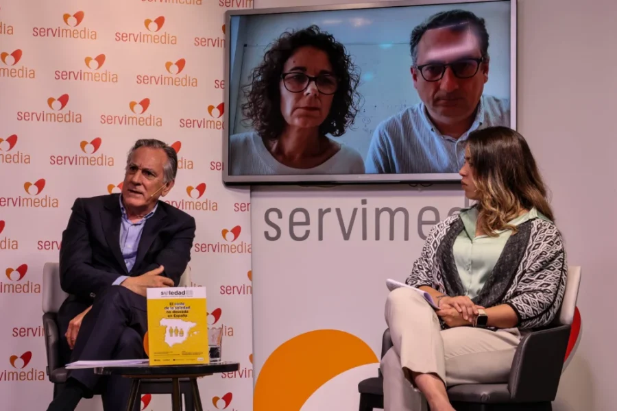 Encuentro para profundizar en el estudio sobre la soledad no deseada.