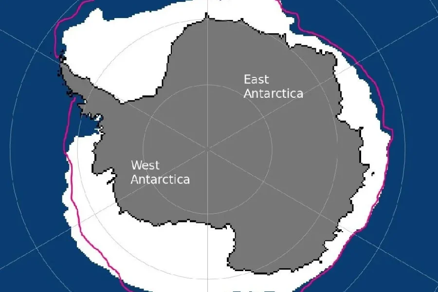 Media de la superficie de hielo marino en la Antártida durante el pasado mayo. La línea roja marca el promedio entre 1981 y 2010 | Imagen de Nsidc
