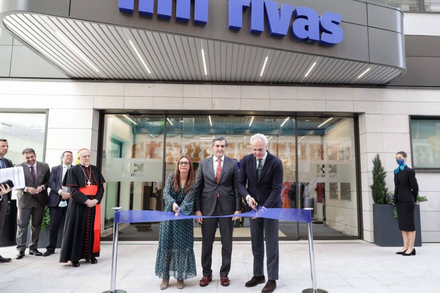 Enrique Ruiz Escudero y Aída Castillejo inauguran el Hospital HM