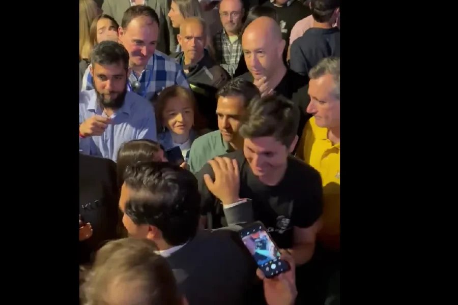 Torrijos (VxR) muestra su apoyo a Alvise