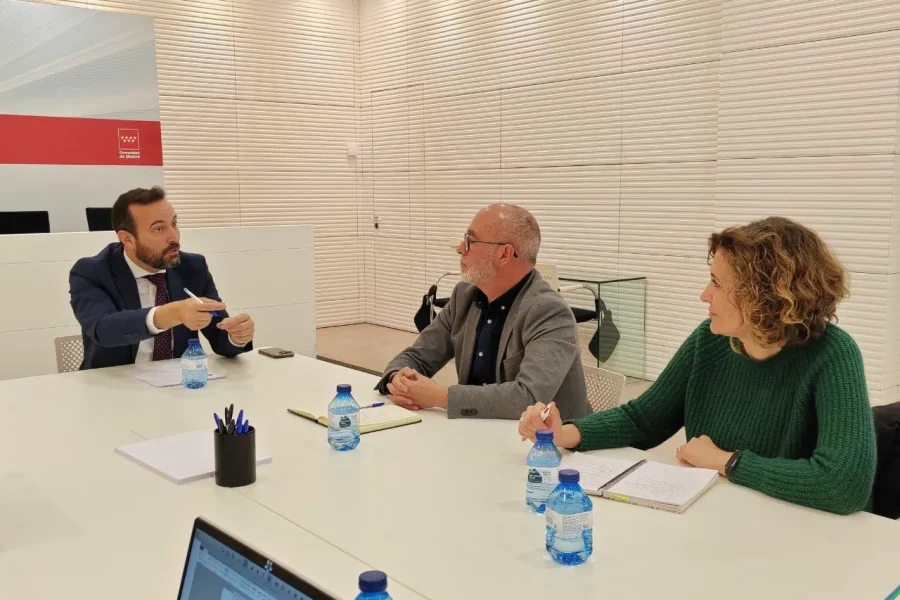 Rivas reclama la finalización de infraestructuras educativas