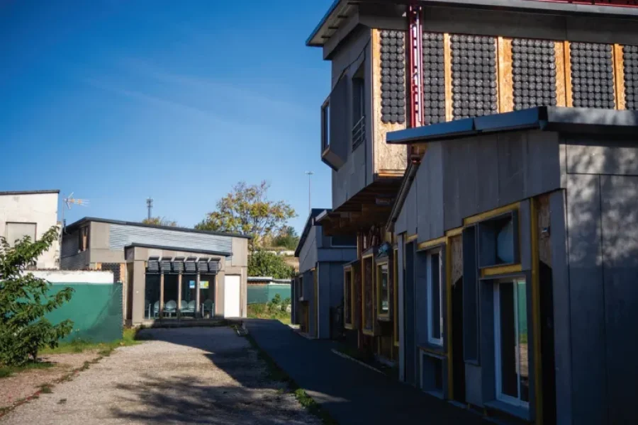 La casa de asociaciones de la Cañada Real