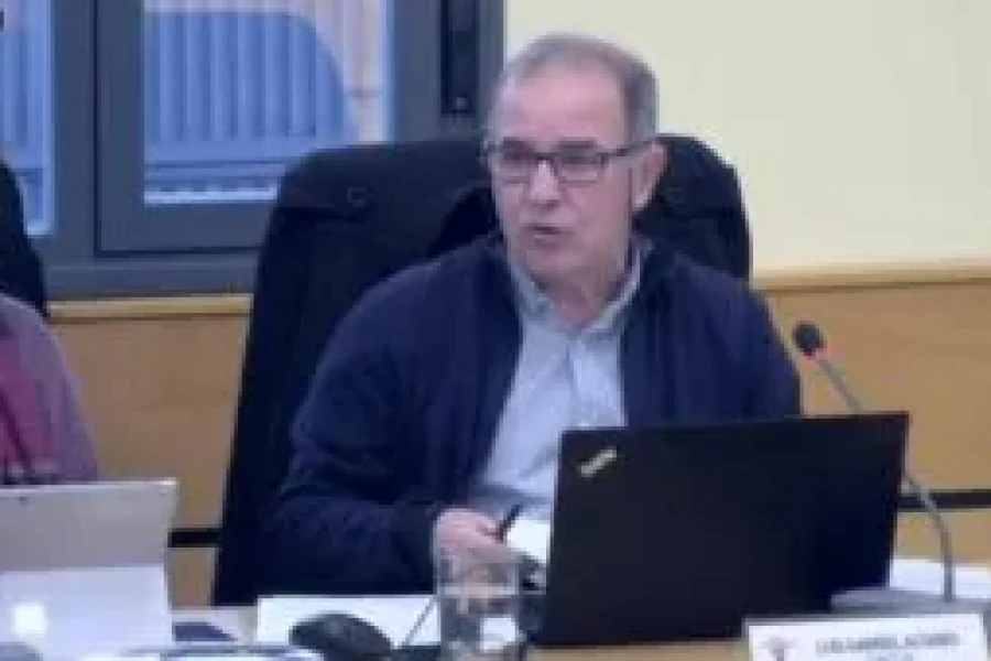 Luis Altares en el pleno de Rivas.