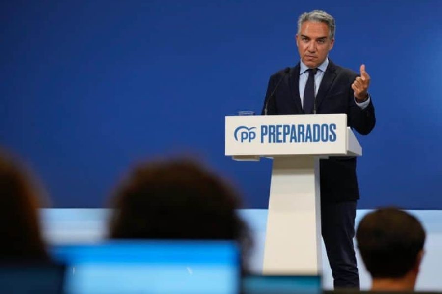 Elías Bendodo en la rueda de prensa | Foto: Tarek/PP