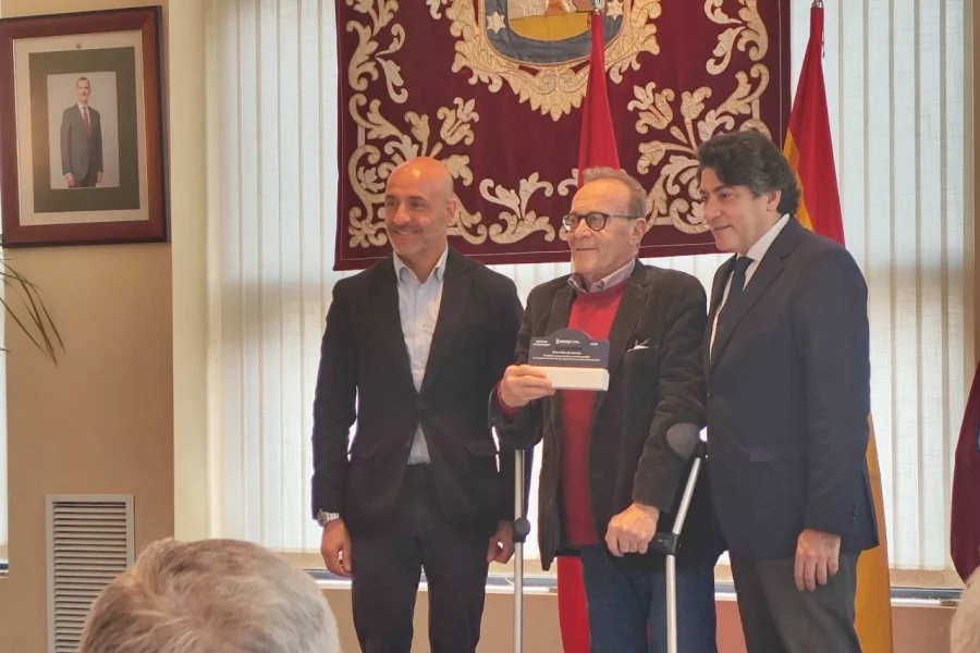 El ripense Nino Olmeda recibe el Premio Luchadores 2026
