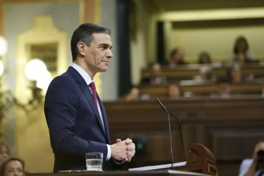 Sánchez, investido presidente del Gobierno por mayoría absoluta