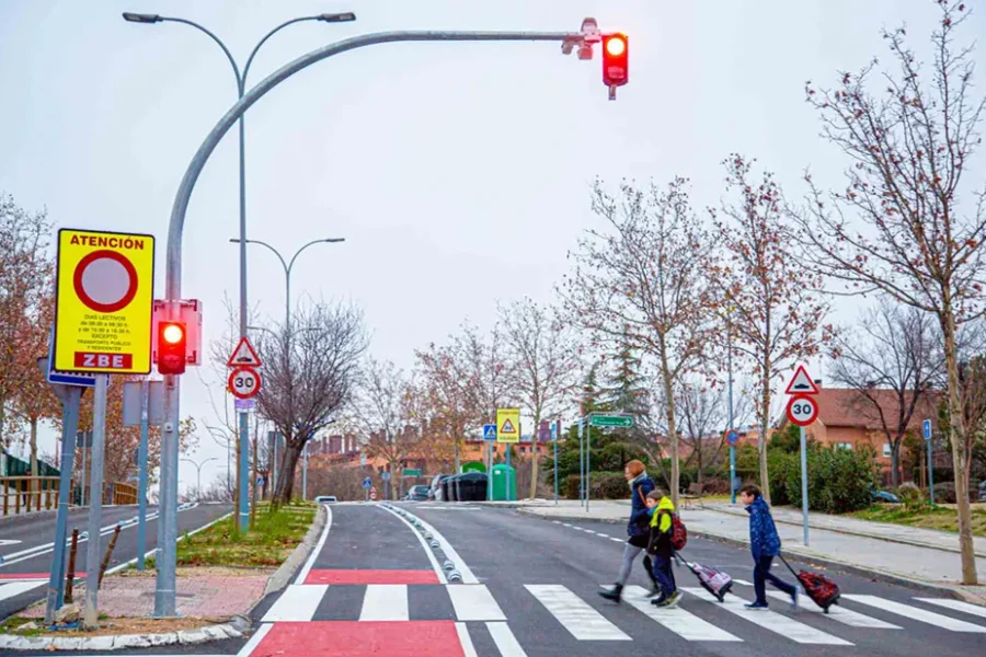 Los semáforos comenzarán a multar