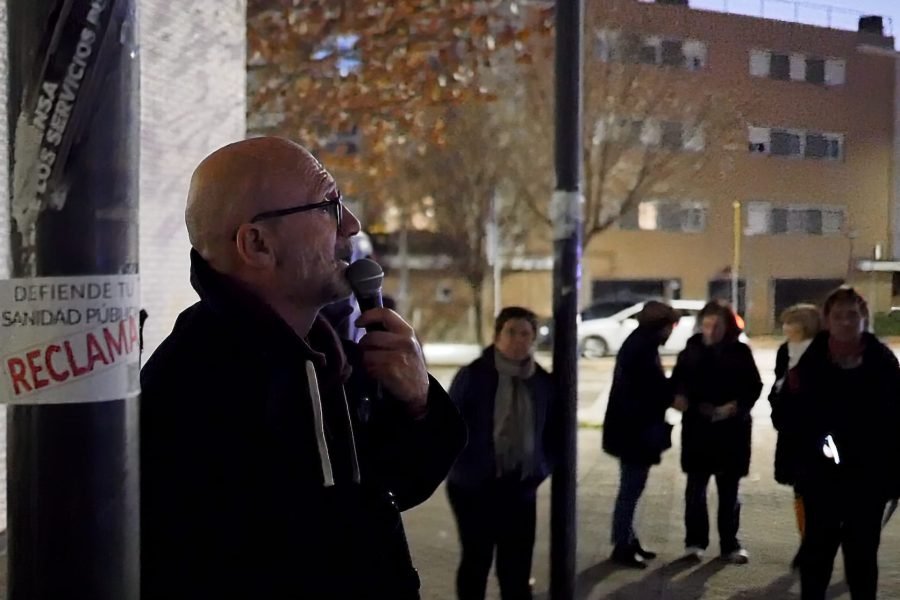 Rivas con la Sanidad Pública declara a Ayuso "Persona Non Grata"