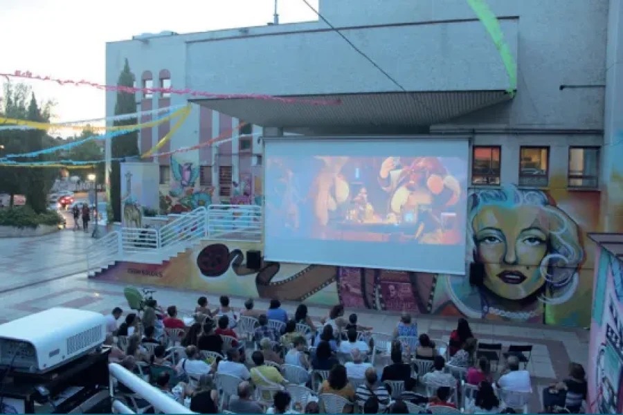 Rivas disfruta del cine en verano