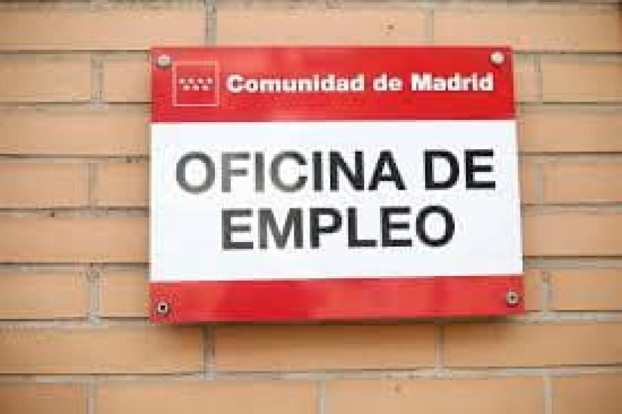 La tasa de paro juvenil baja en el segundo trimestre hasta el 27,94%