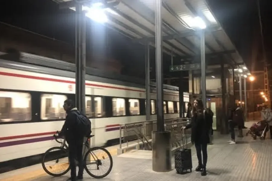 Imagen de una estación de Cercanías de Renfe, antes de la huelga. COMPROMÍS