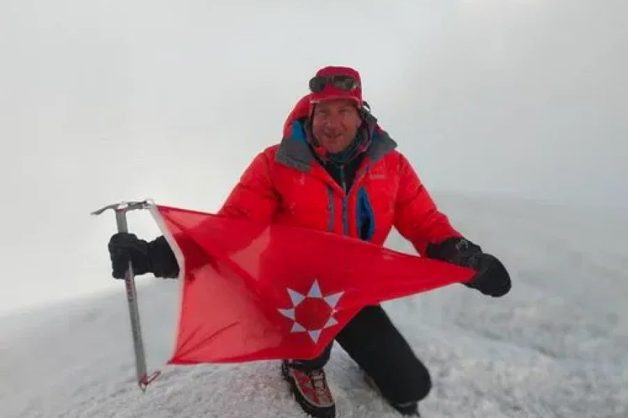 Juancho Cuenca lleva la bandera de Rivas a lo más alto