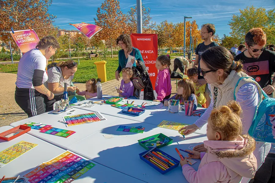 Jornada lúdica durante la campaña por los derechos de la infancia en 2023.