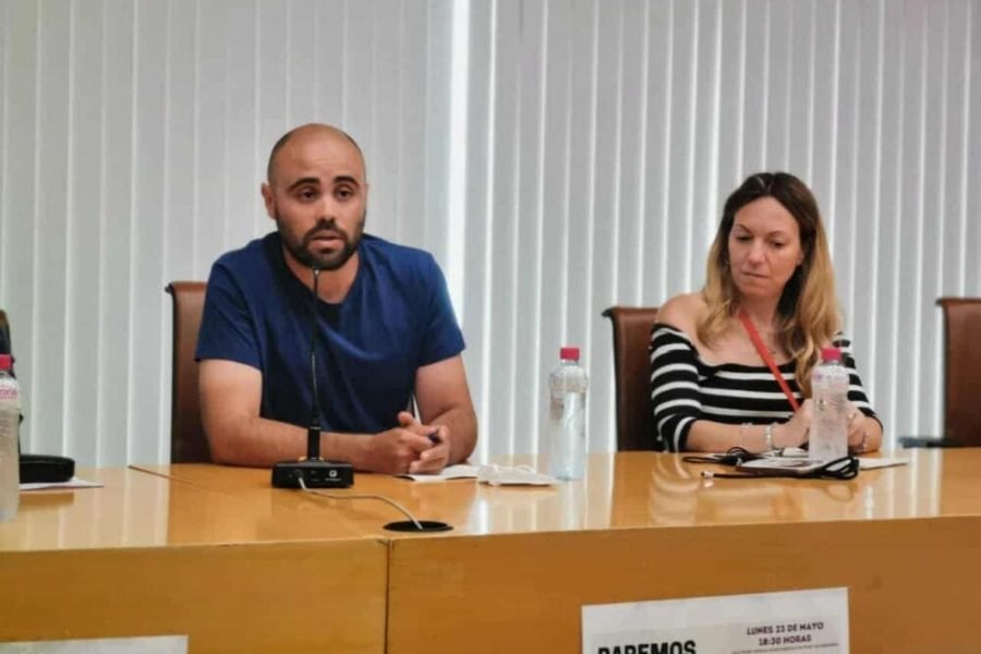 Acto de Unidas Podemos sobre el taxi y ley omnibus