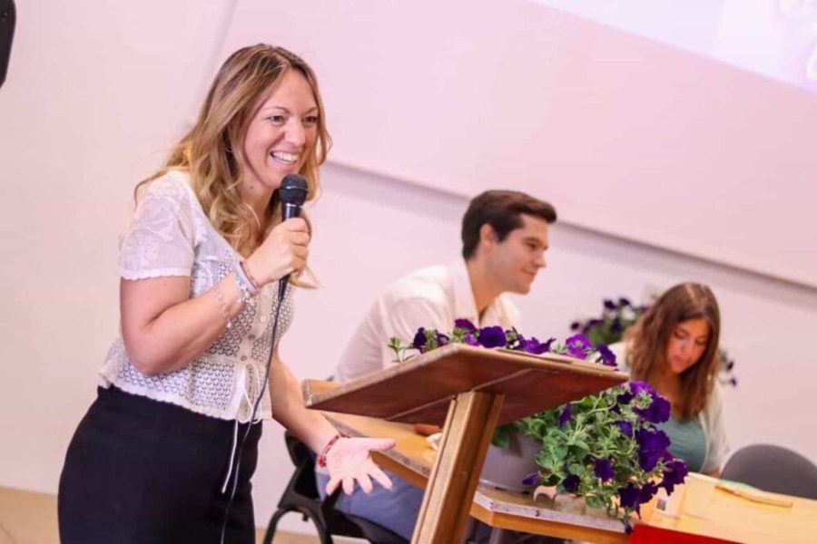 Vanessa Millán en la presentación del programa de Podemos Rivas
