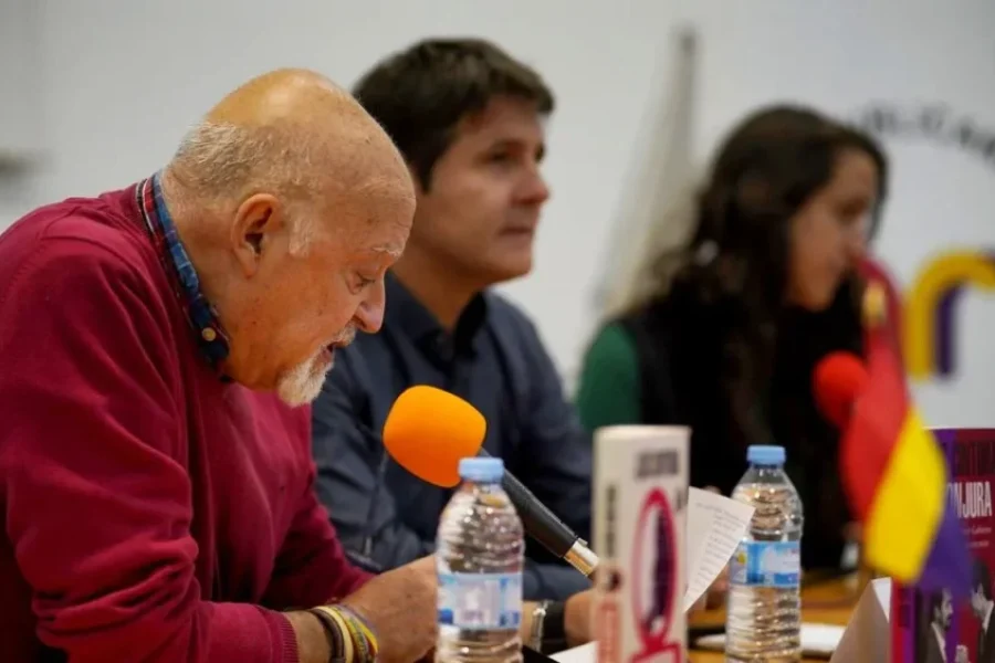 José Luis Sánchez-Migallón, Jesús Cintora y Sara Montero en el acto organizado por el Ateneo Republicano de Rivas