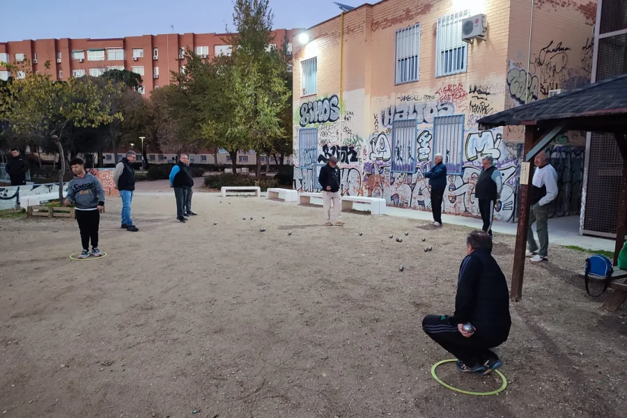 Obras de mejora de la pista de petanca de Covibar