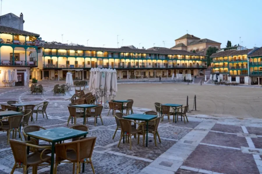 Rutas para conocer plazas mayores de la Comunidad: