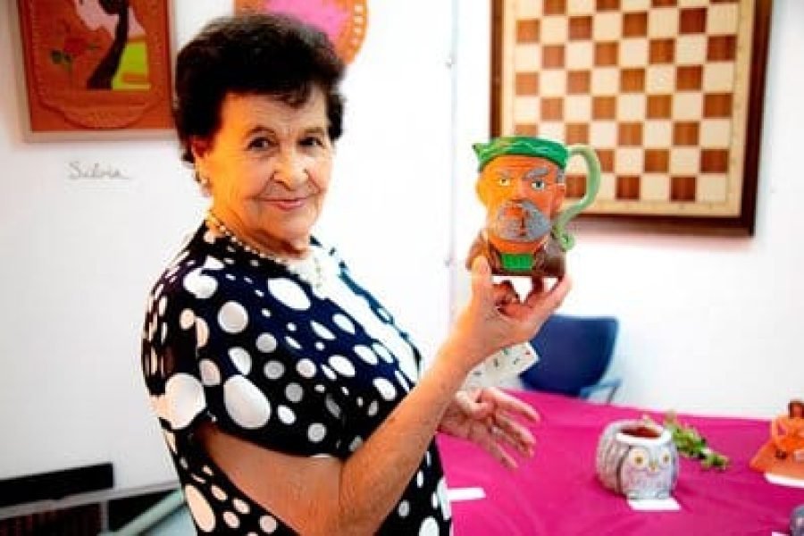 De WhatsApp a idiomas: Vuelven los talleres de mayores